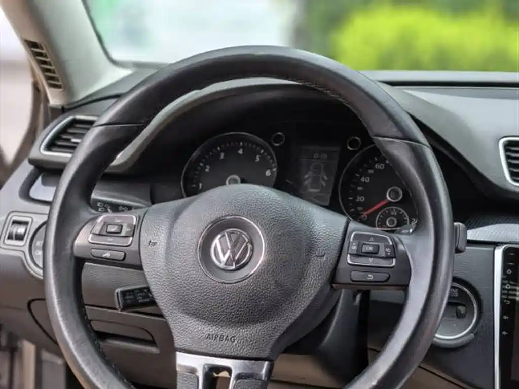 Volkswagen Magotan 2014