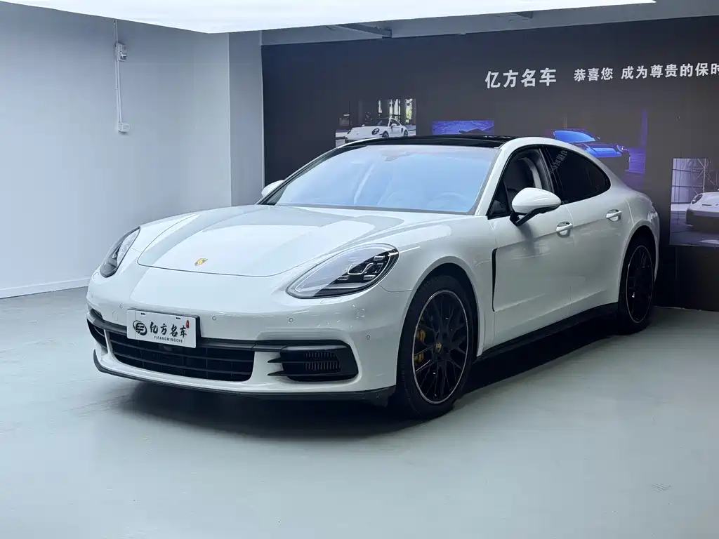 Porsche Panamera 2017 — фото 1