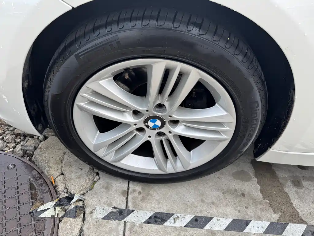BMW 3 Series 2017 — фото 10
