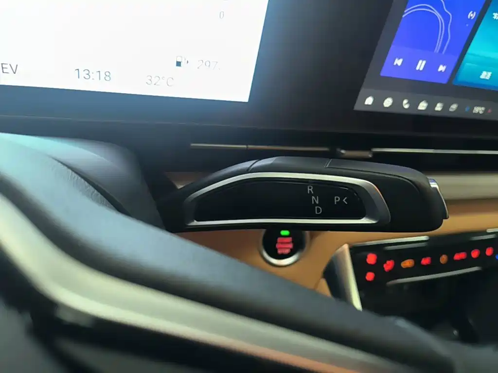 Maxus G50 Plug-In Hybrid 2025 — фото 14