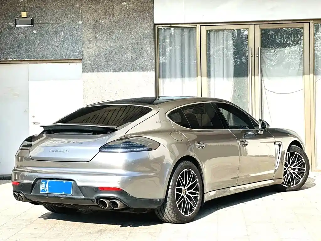Porsche Panamera 2016 — фото 9