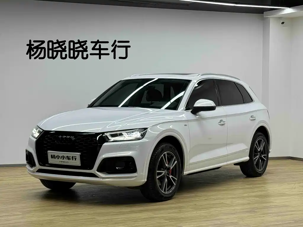 Audi Q5L 2019 — фото 1