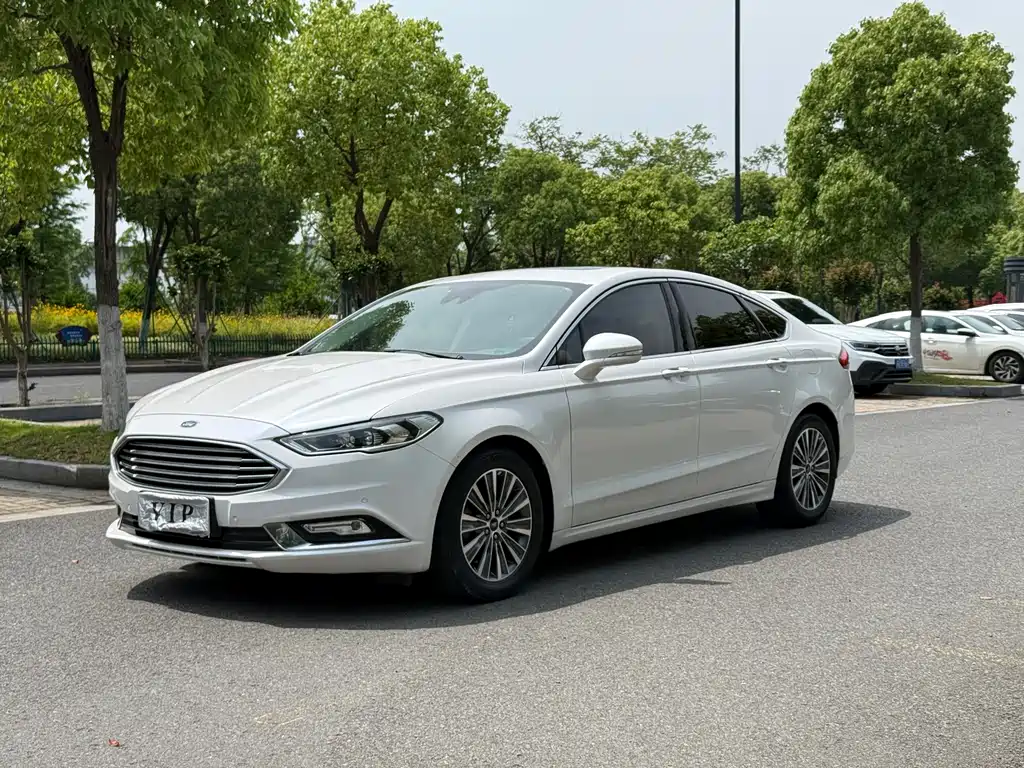 Ford Mondeo 2017 — фото 1
