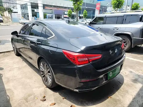 Hongqi H5 2021