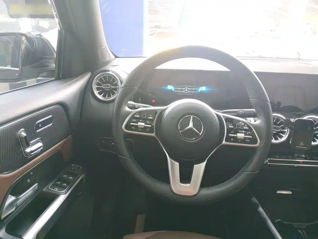 Mercedes-Benz GLB 2022 — фото 11