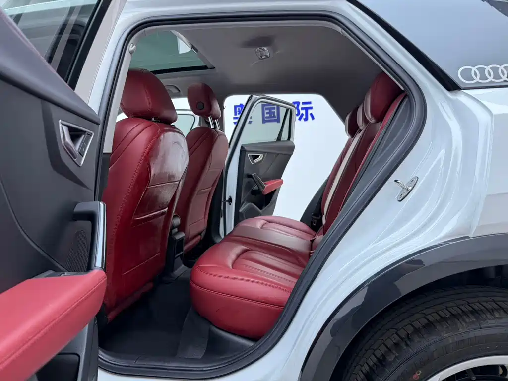 Audi Q2L 2023 — фото 13