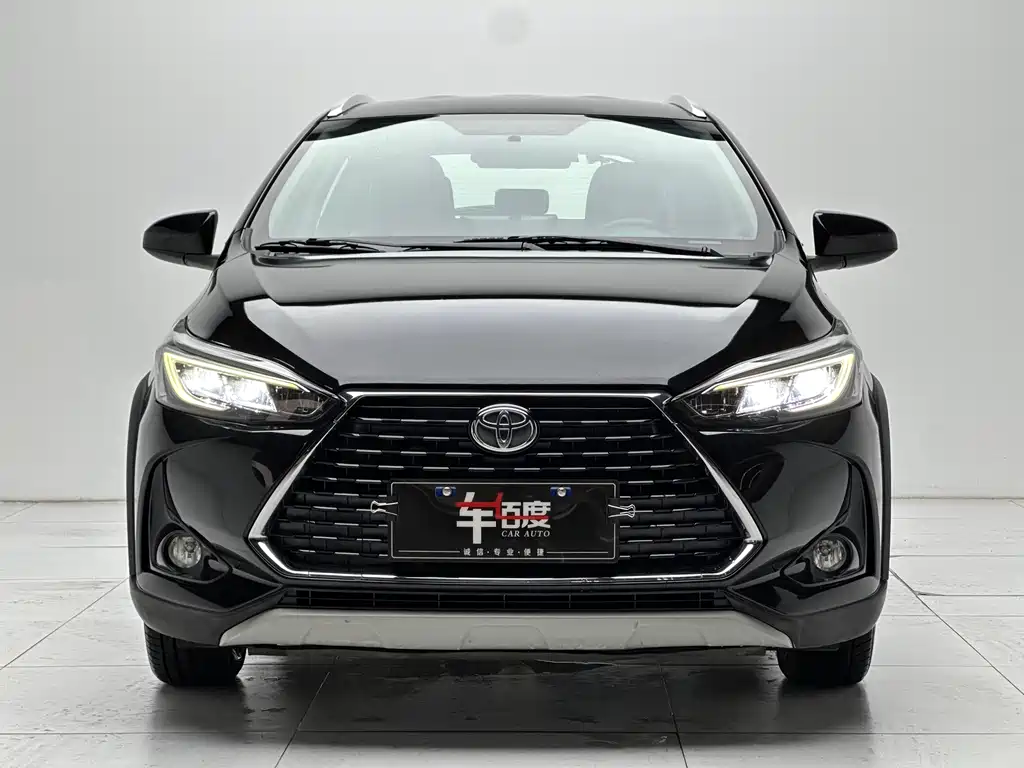 Toyota Yaris L 2021 — фото 2