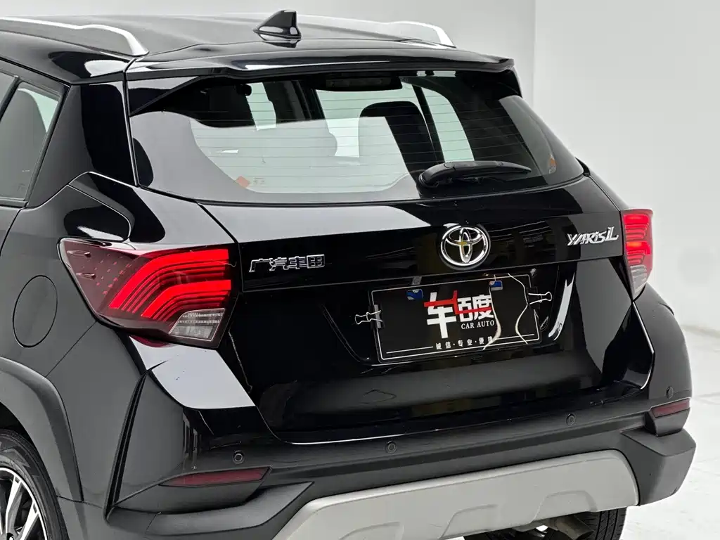 Toyota Yaris L 2021 — фото 12
