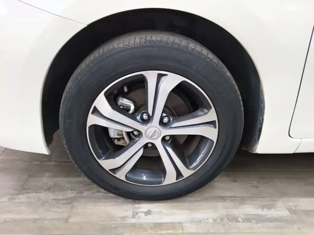 Nissan Tiida 2019 — фото 23