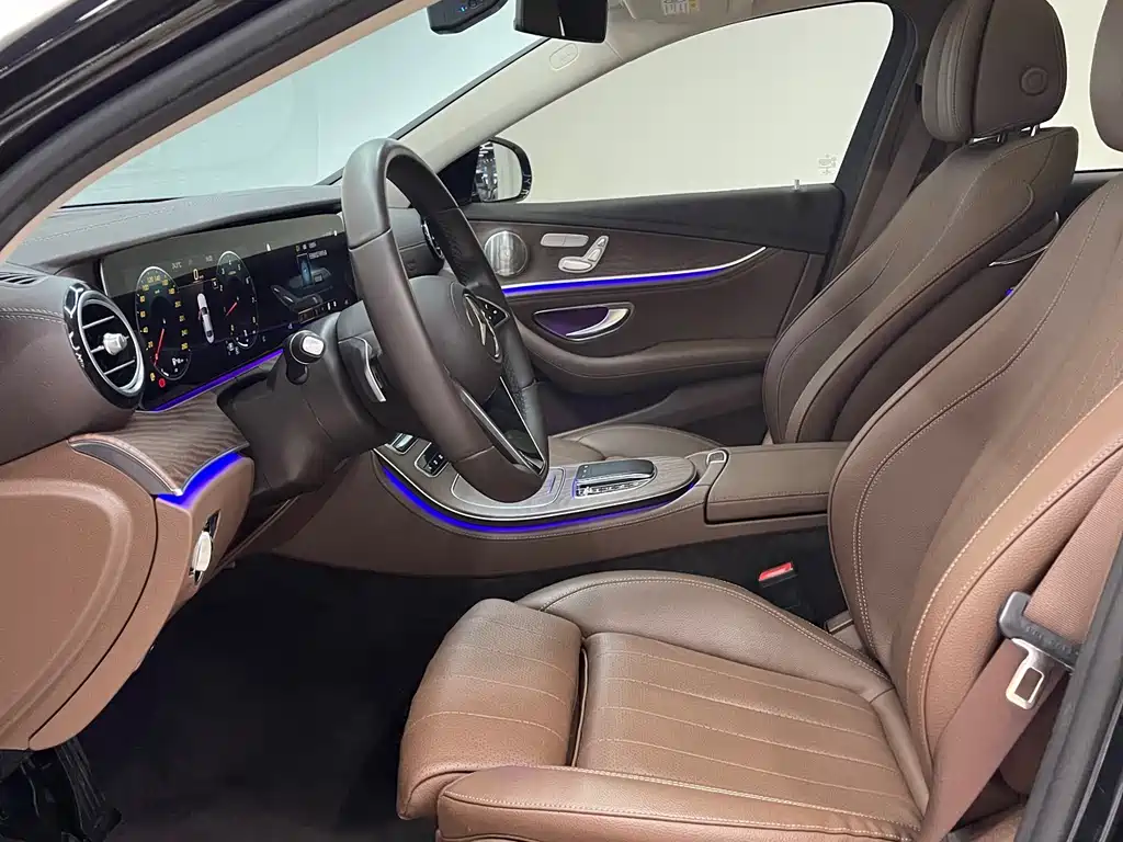 Mercedes-Benz E-Class 2023 — фото 14
