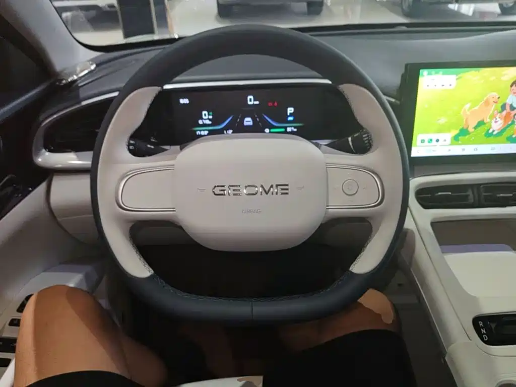 Geely Galaxy Starwish 2026 — фото 11