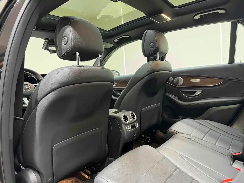 Mercedes-Benz GLC 2019 — фото 14