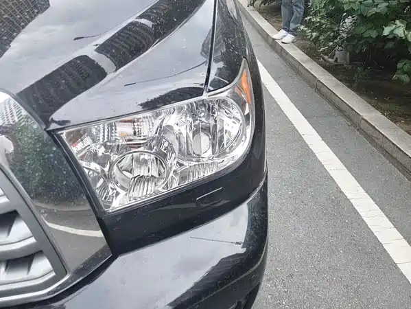 Toyota Sequoia 2012