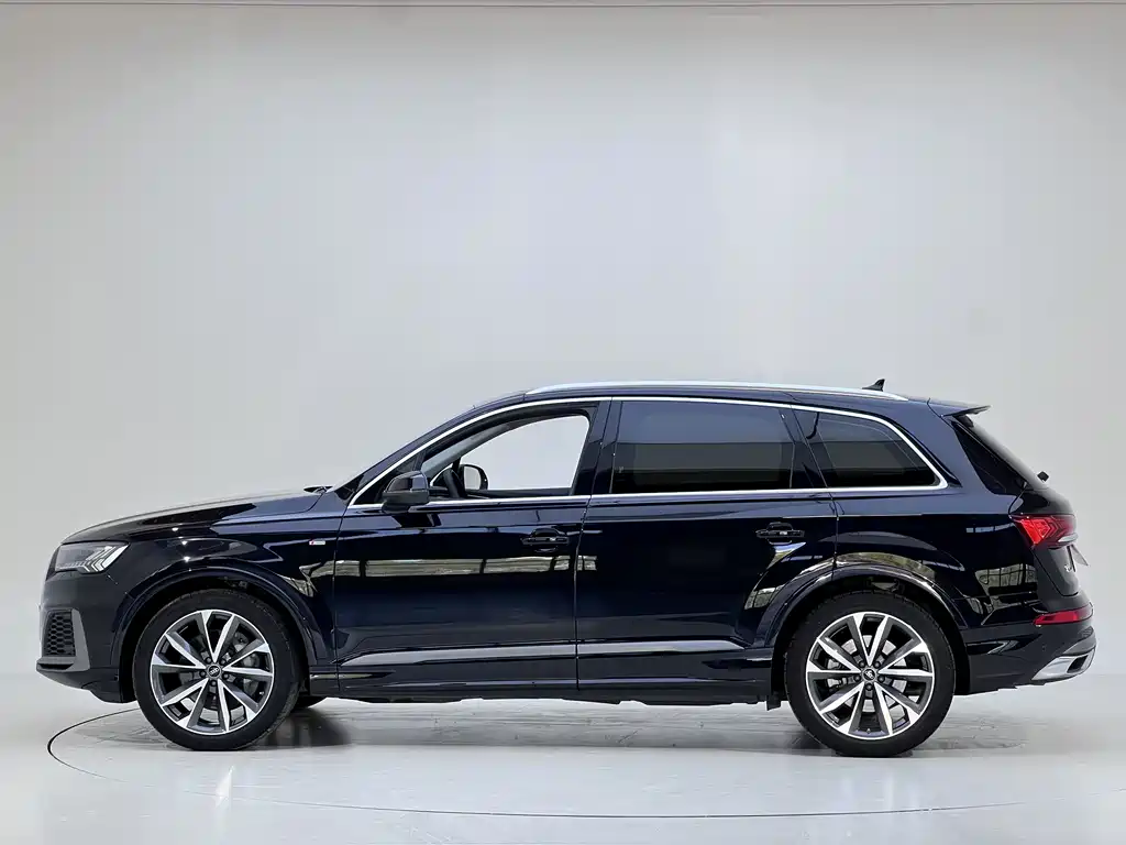 Audi Q7 2021 — фото 2