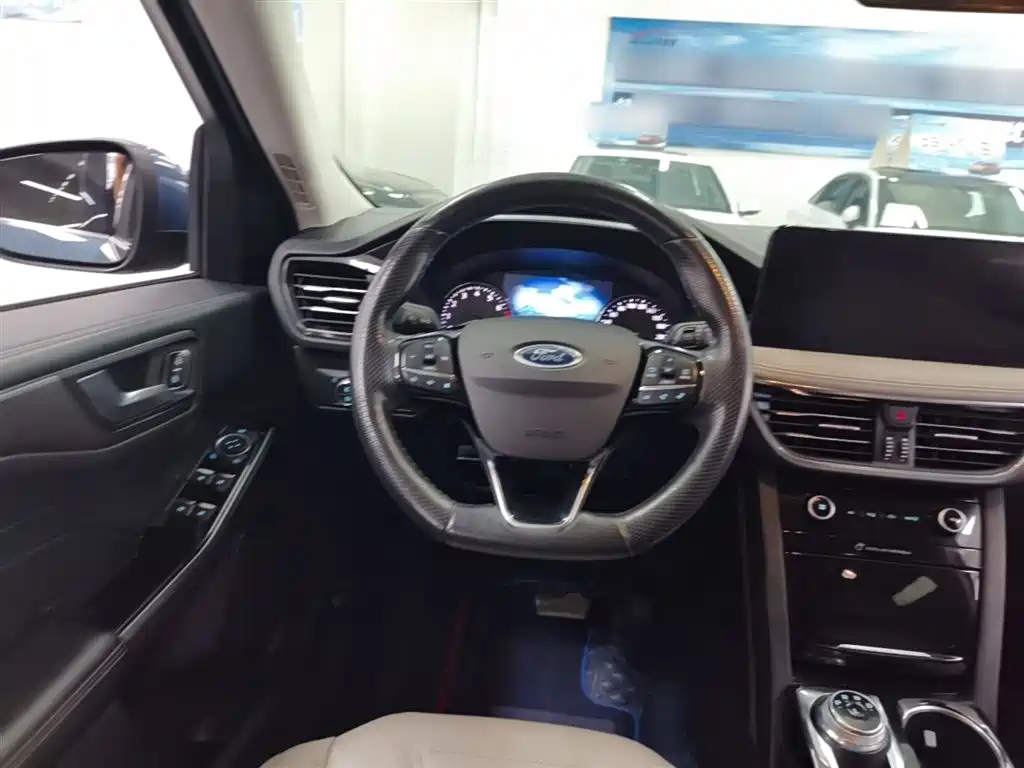 Ford Escape 2021 — фото 11