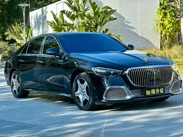 Mercedes-Benz S-Class 2012