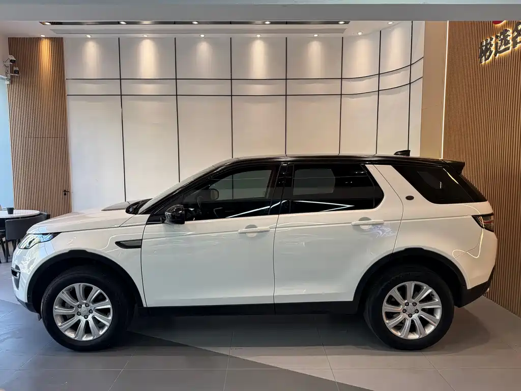 Land Rover Discovery Sport 2018 — фото 4