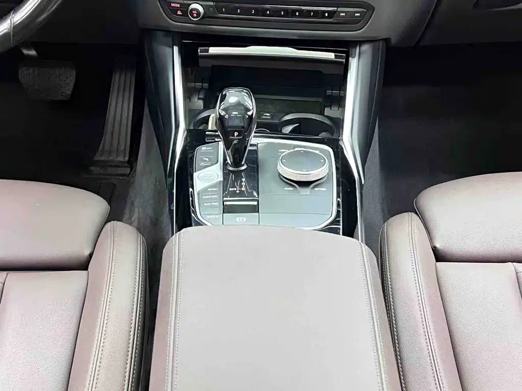 BMW 3 Series 2021 — фото 14