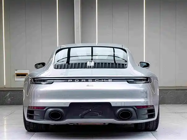 Porsche 911 2023 — фото 8
