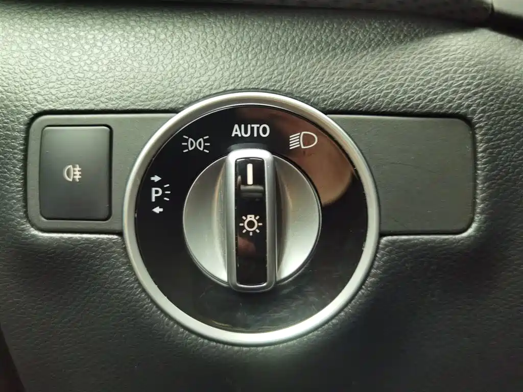 Mercedes-Benz B-Class 2017 — фото 21