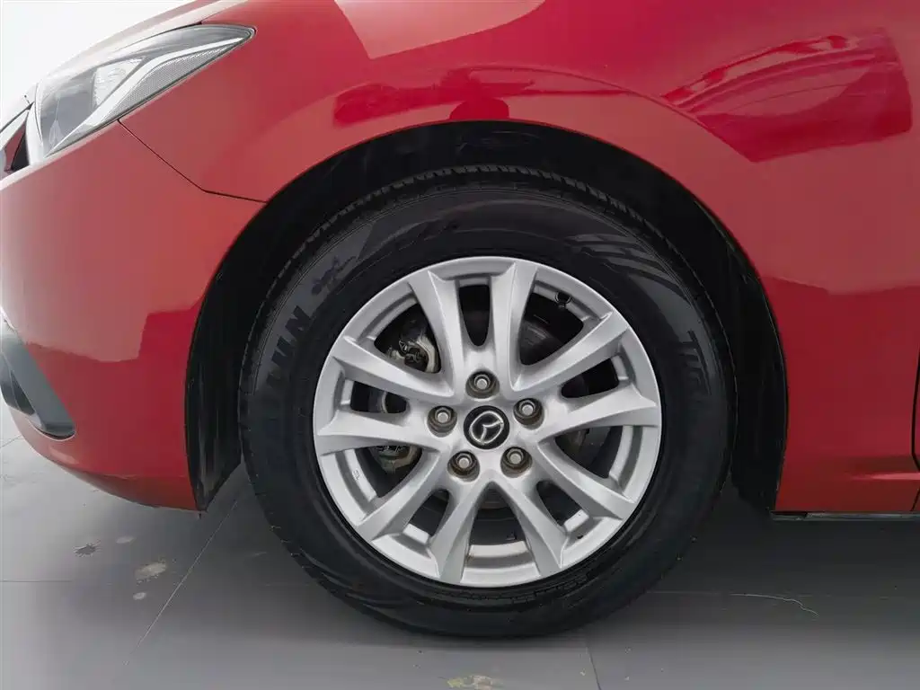 Mazda 3 Axela 2016 — фото 17