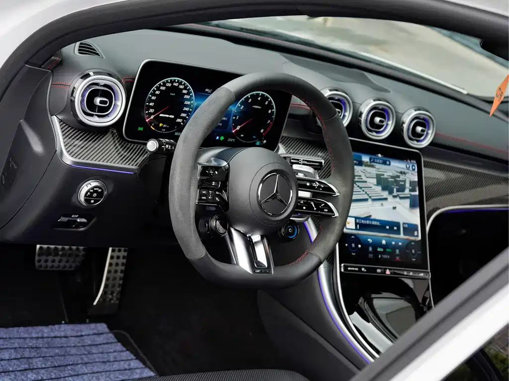 Mercedes-Benz C-Class AMG 2025 — фото 10