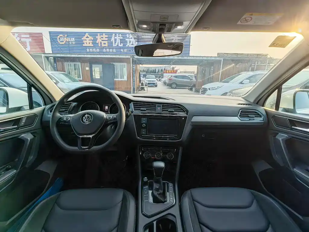 Volkswagen Tiguan L 2019 — фото 9