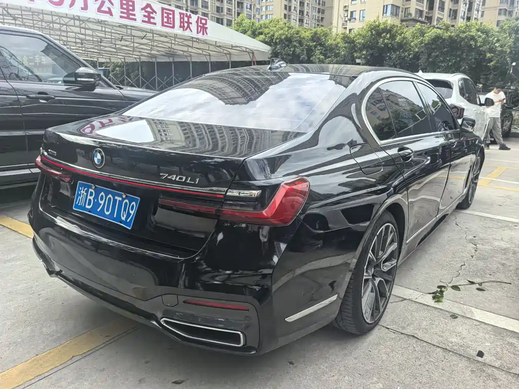 BMW 7 Series 2019 — фото 10