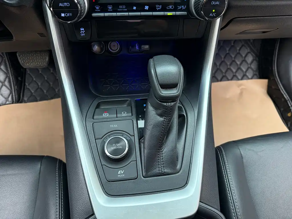Toyota Wildlander 2020 — фото 17