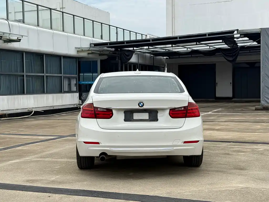 BMW 3 Series 2014 — фото 11