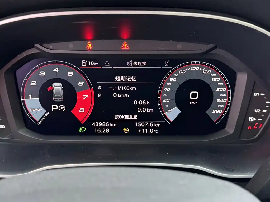 Audi Q3 2022 — фото 12