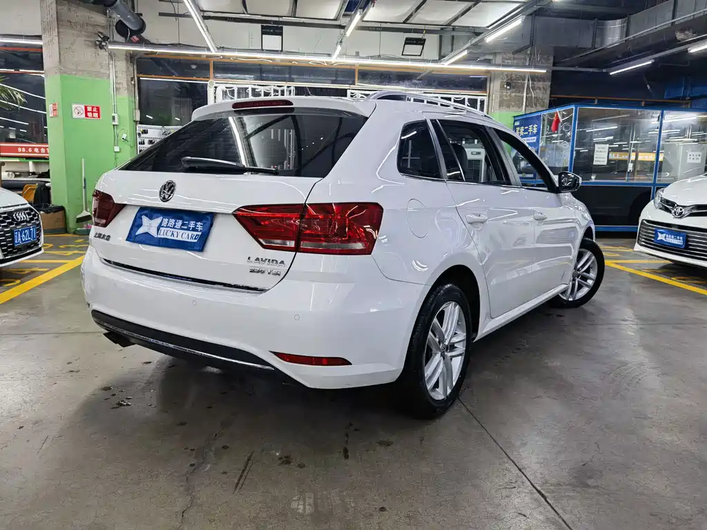 Volkswagen Gran Lavida 2016