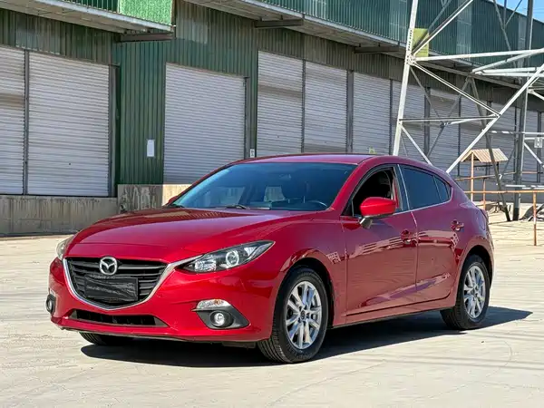 Mazda 3 Axela 2016