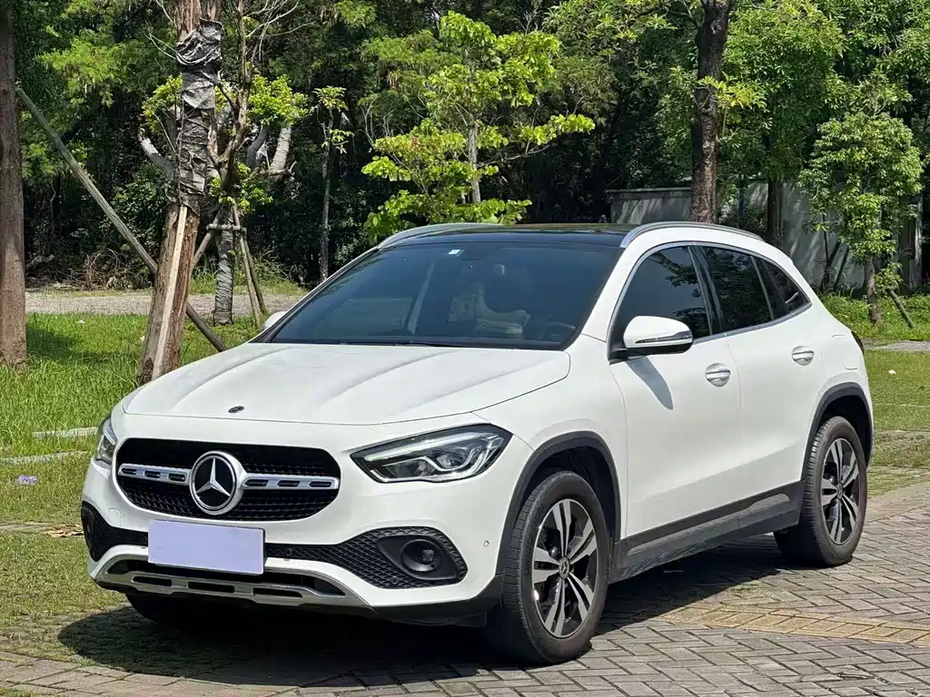 Mercedes-Benz GLA 2021
