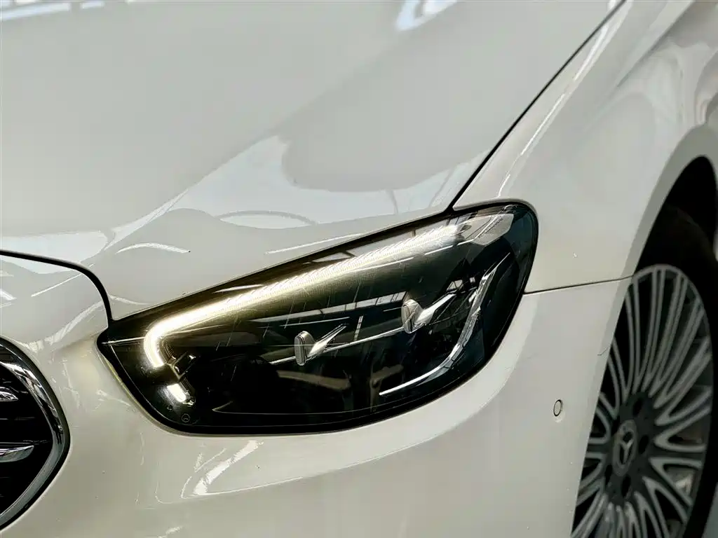 Mercedes-Benz E-Class 2021 — фото 4