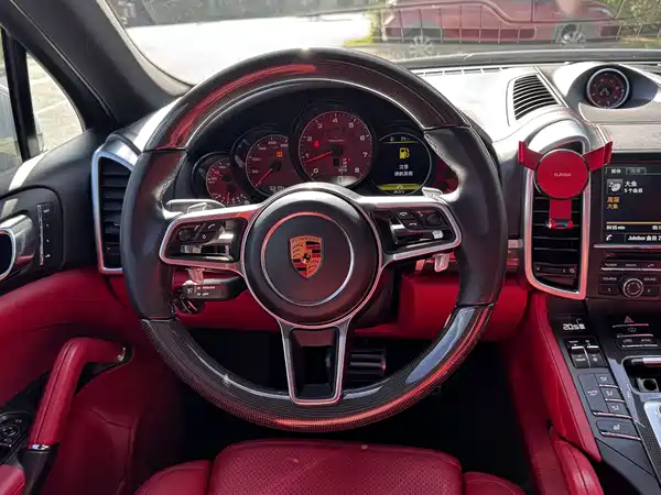 Porsche Cayenne 2016