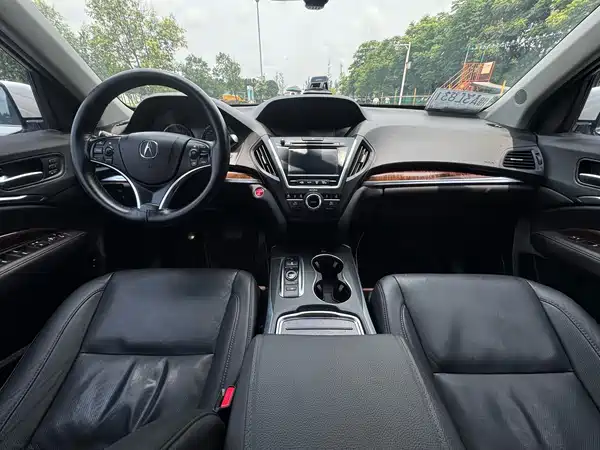 Acura MDX 2018