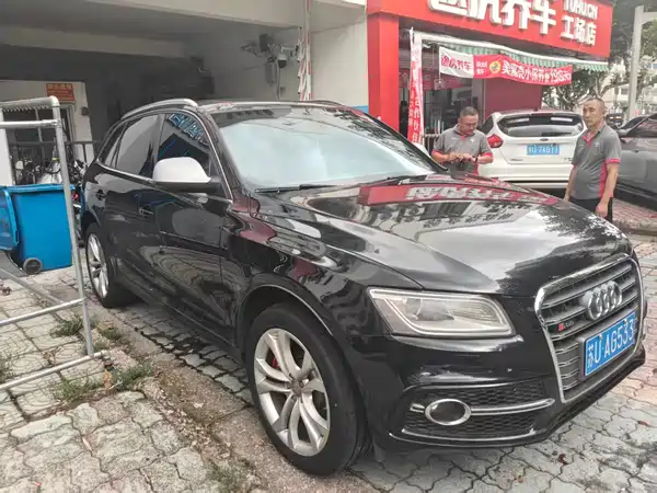 Audi SQ5 2014