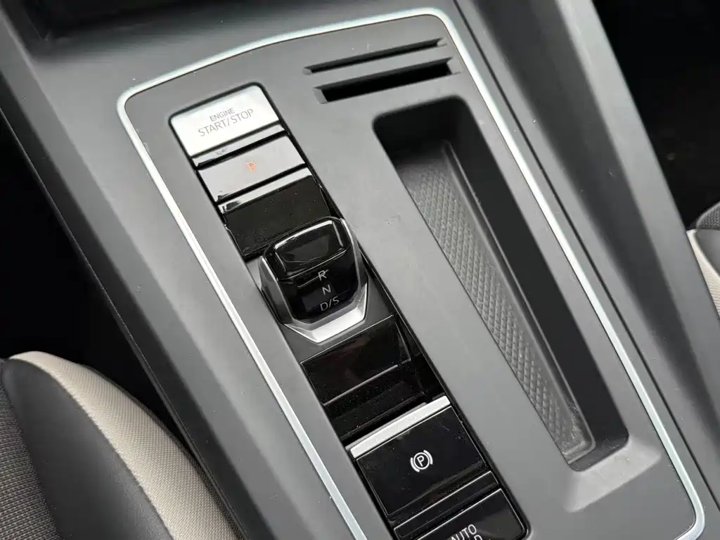 Volkswagen Golf 2024