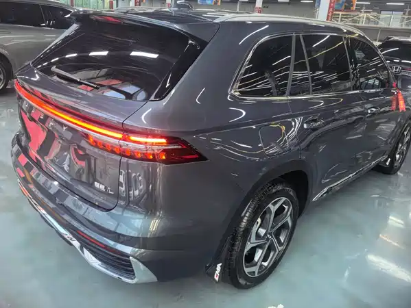 Geely Xingyue L 2025
