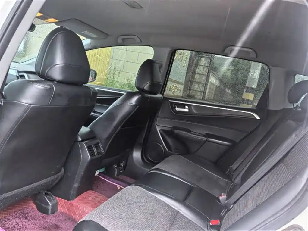 Honda Jade 2015 — фото 4