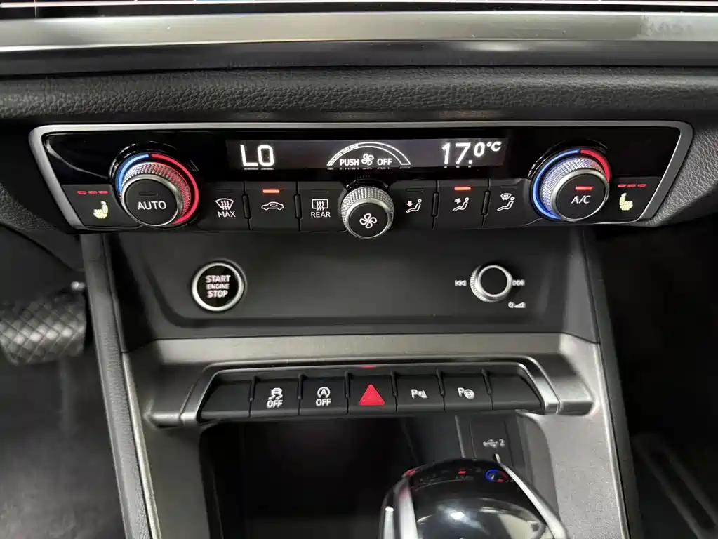 Audi Q3 2023 — фото 16