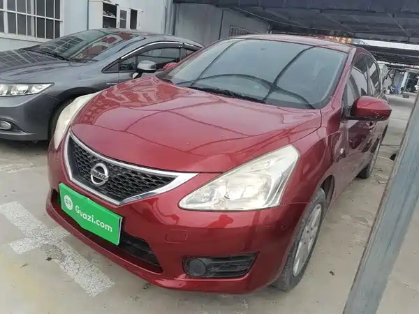 Nissan Tiida 2014