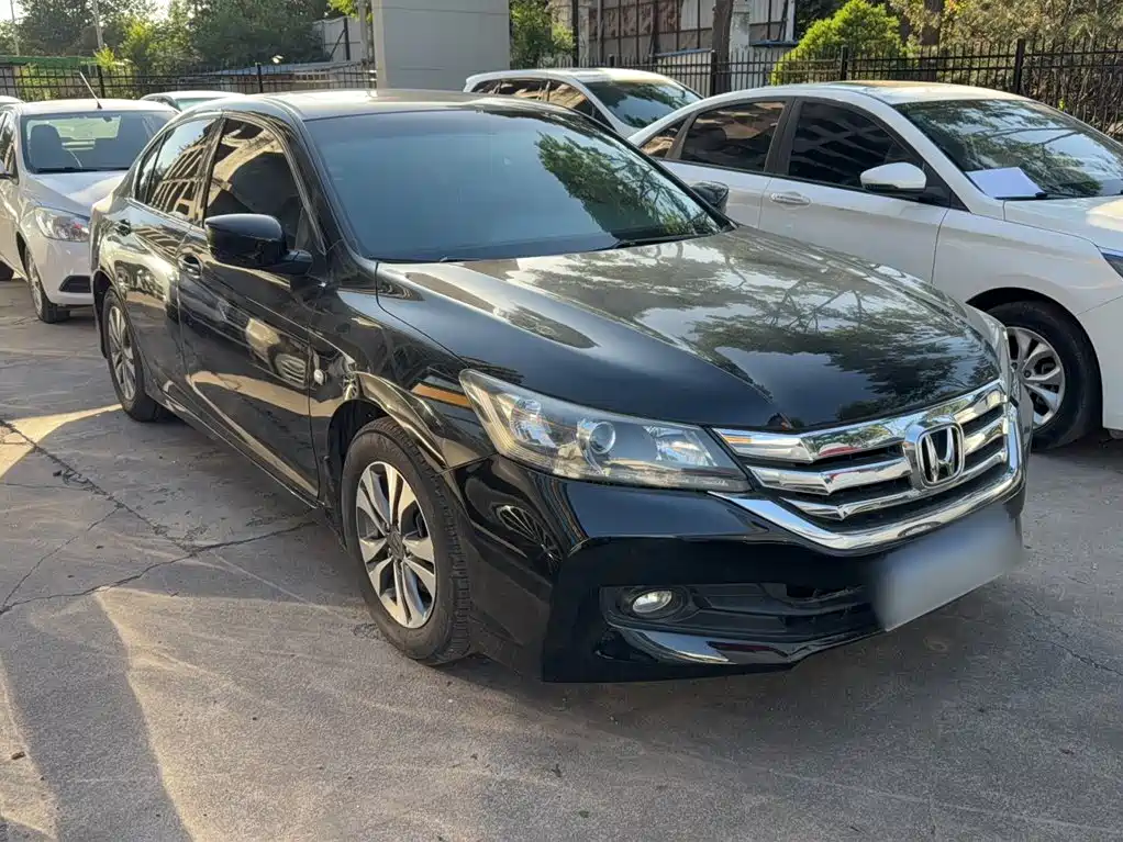 Honda Accord 2015 — фото 7