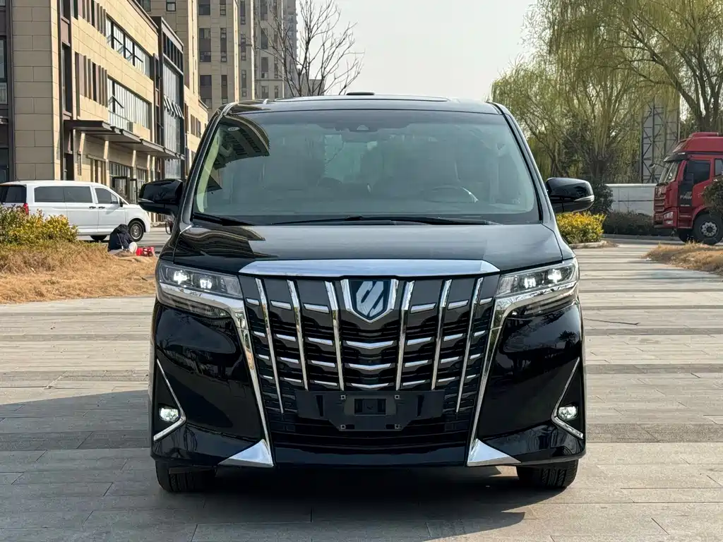 Toyota Alphard 2020 — фото 2