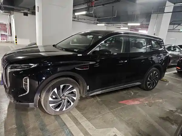 Hongqi HS7 PHEV 2025