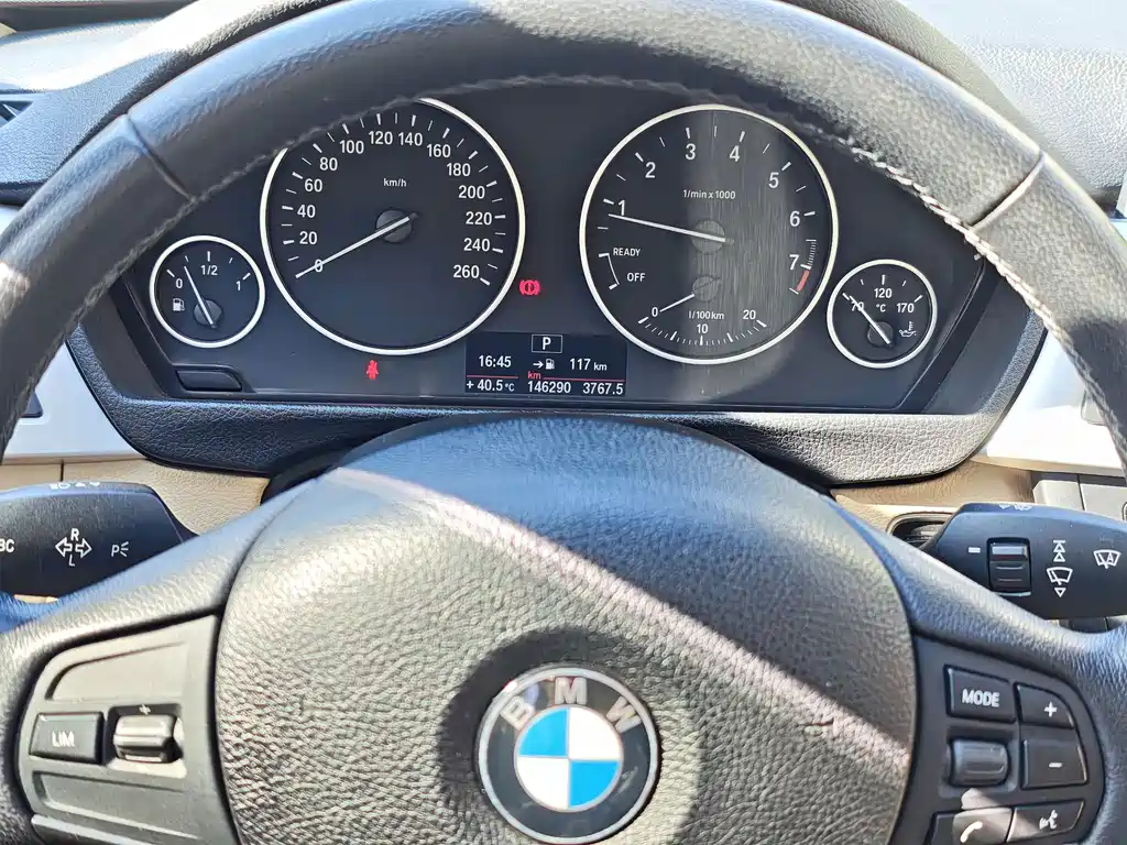BMW 3 Series 2012 — фото 24