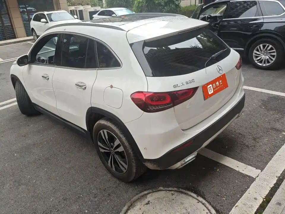 Mercedes-Benz GLA 2023 — фото 7