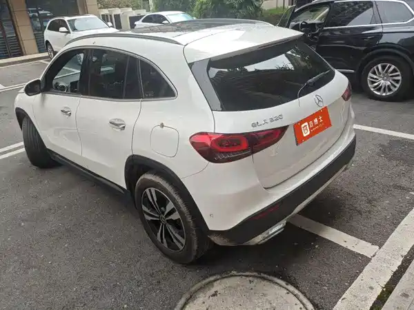 Mercedes-Benz GLA 2023