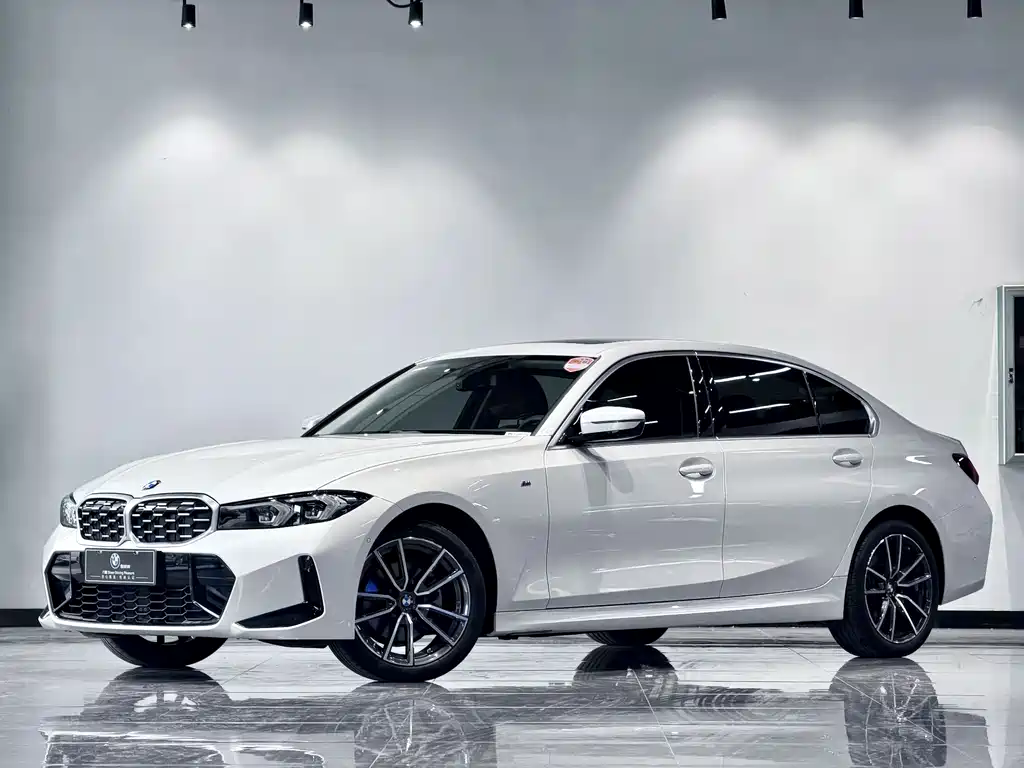 BMW 3 Series 2023 — фото 1